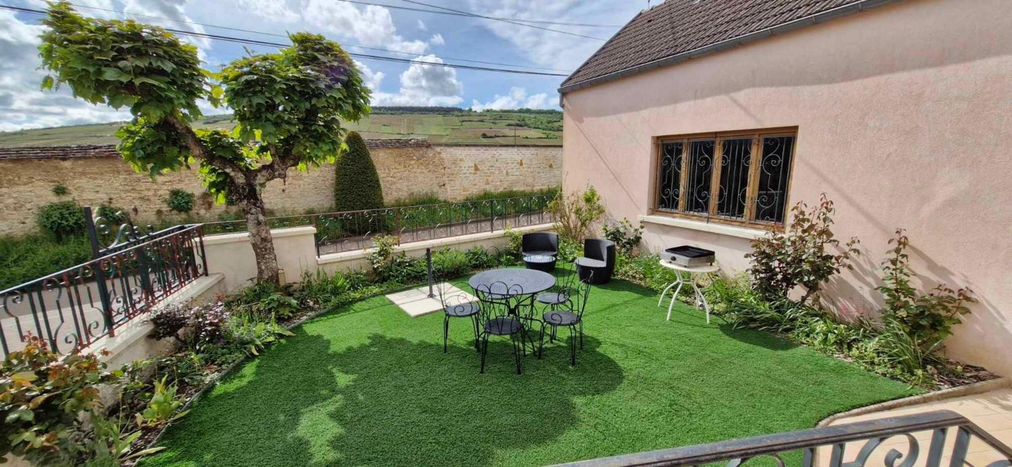 Maison Au Pied Des Vignes Vosne-Romanée Exterior foto